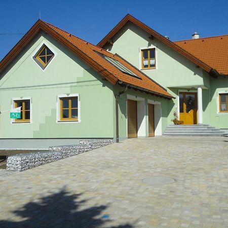 Gaestezimmer Rieder Staatz Εξωτερικό φωτογραφία