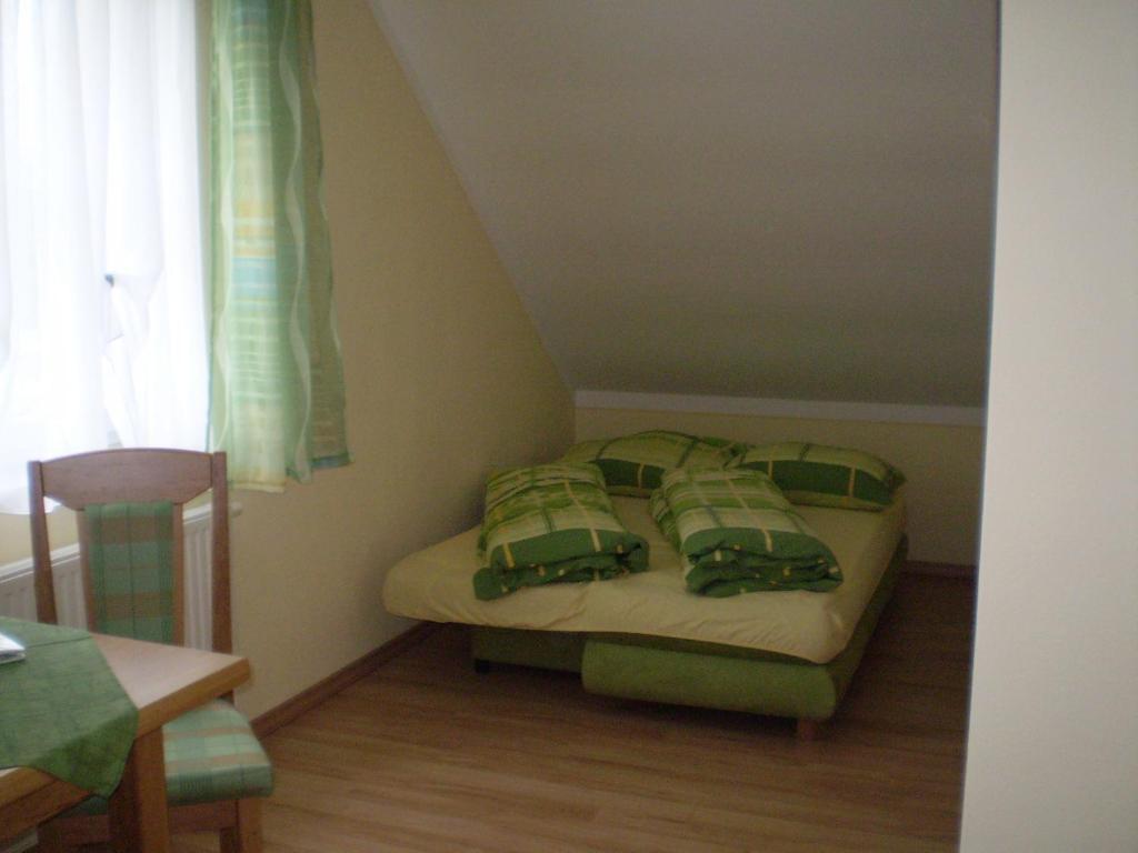 Gaestezimmer Rieder Staatz Δωμάτιο φωτογραφία