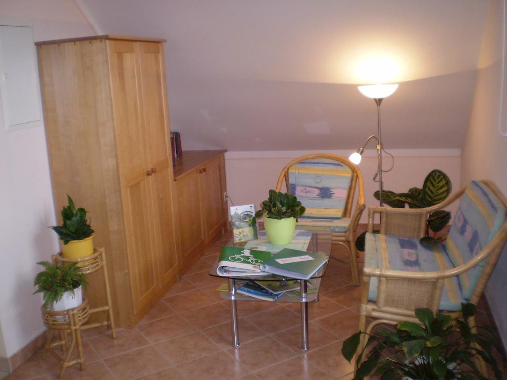 Gaestezimmer Rieder Staatz Εξωτερικό φωτογραφία